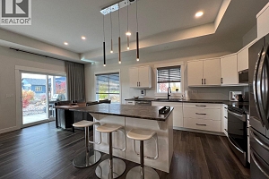 935 9th Avenue - Photo 11