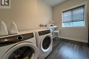 935 9th Avenue - Photo 20