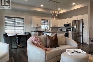 935 9th Avenue - Photo 6