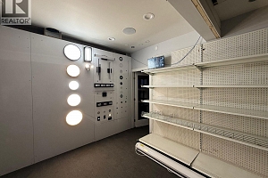 140 Commercial Drive Unit# 111 - Photo 3