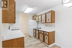 555 Rowcliffe Avenue Unit# 403 - Photo 5