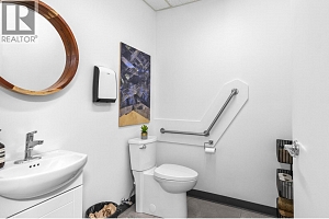 489 Bernard Avenue - Photo 15