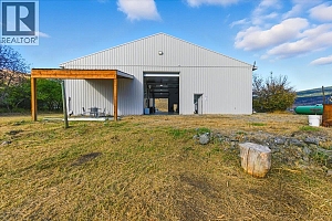 6924 / 6926 Old Kamloops Road - Photo 24