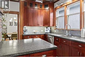 784 Lawrence Avenue - Photo 15