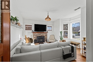 784 Lawrence Avenue - Photo 5