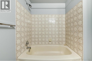 555 Rowcliffe Avenue Unit# 202 - Photo 32