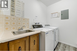 555 Rowcliffe Avenue Unit# 202 - Photo 37