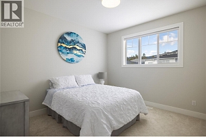 2363 Hawks Boulevard - Photo 29