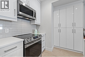 115 Wyndham Crescent Unit# 12 - Photo 11