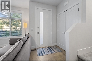 115 Wyndham Crescent Unit# 12 - Photo 2