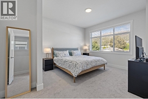 115 Wyndham Crescent Unit# 12 - Photo 22