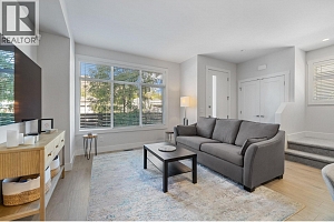 115 Wyndham Crescent Unit# 12 - Photo 3