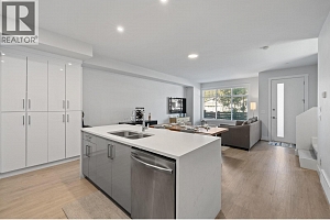 115 Wyndham Crescent Unit# 12 - Photo 9