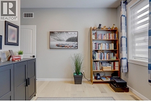 595 Vineyard Way N Unit# 8 - Photo 31