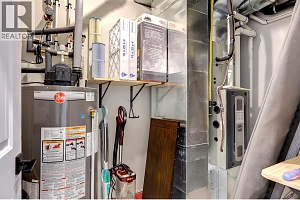 595 Vineyard Way N Unit# 8 - Photo 58