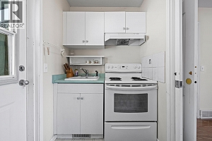 1282 Lakeview Cove Place - Photo 29