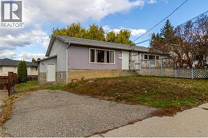 1711 41 Avenue - Photo 2