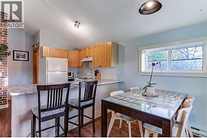 558-560 Cambridge Avenue - Photo 14