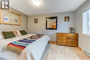 558-560 Cambridge Avenue - Photo 24