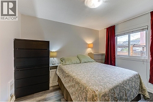 558-560 Cambridge Avenue - Photo 48