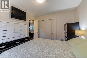 558-560 Cambridge Avenue - Photo 49