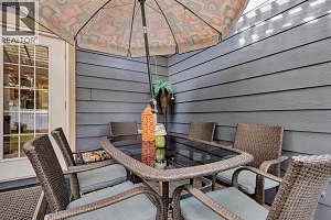 393 McCarren Avenue - Photo 13