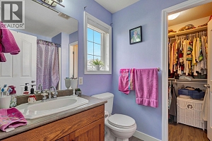 393 McCarren Avenue - Photo 29