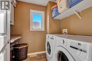 393 McCarren Avenue - Photo 30