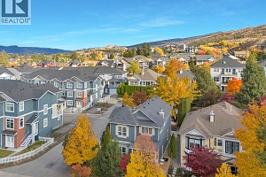 393 McCarren Avenue - Photo 4