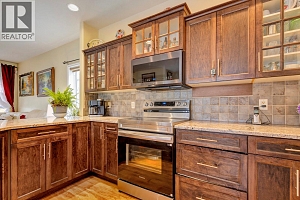 393 McCarren Avenue - Photo 6