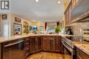 393 McCarren Avenue - Photo 7