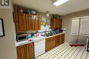 5620 Allenby Crescent - Photo 4