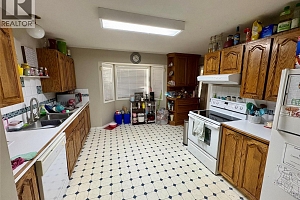 5620 Allenby Crescent - Photo 5