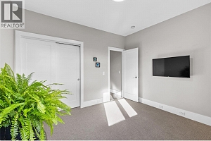 4000 Redstone Crescent Unit# 221 - Photo 32