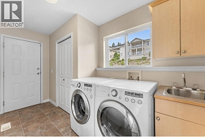 1395 Gregory Road - Photo 32