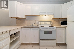 1685 Ufton Court Unit# 110 - Photo 3