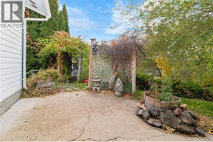 1040 Cactus Road - Photo 29