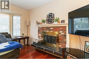 1040 Cactus Road - Photo 6