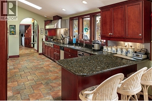 8809 Okanagan Landing Road - Photo 23