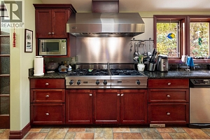 8809 Okanagan Landing Road - Photo 24