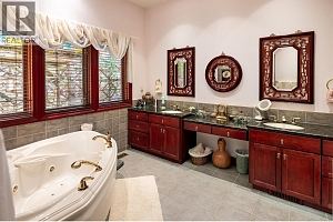 8809 Okanagan Landing Road - Photo 35