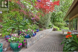 8809 Okanagan Landing Road - Photo 42