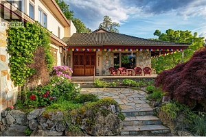 8809 Okanagan Landing Road - Photo 9