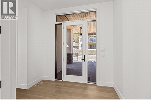 873 Melrose Street - Photo 2