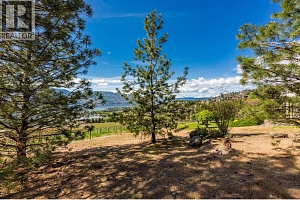 1345 Gregory Road - Photo 18