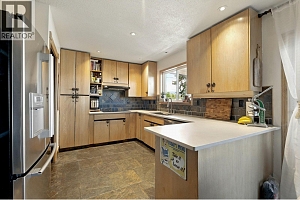 858 Douglas Road - Photo 11