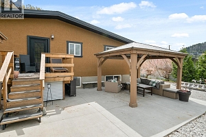 858 Douglas Road - Photo 30