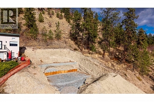 2272 Omineca Place - Photo 3