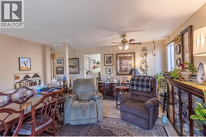 5632 Allenby Crescent - Photo 15