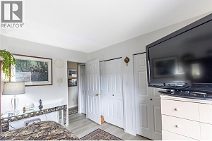 5632 Allenby Crescent - Photo 19